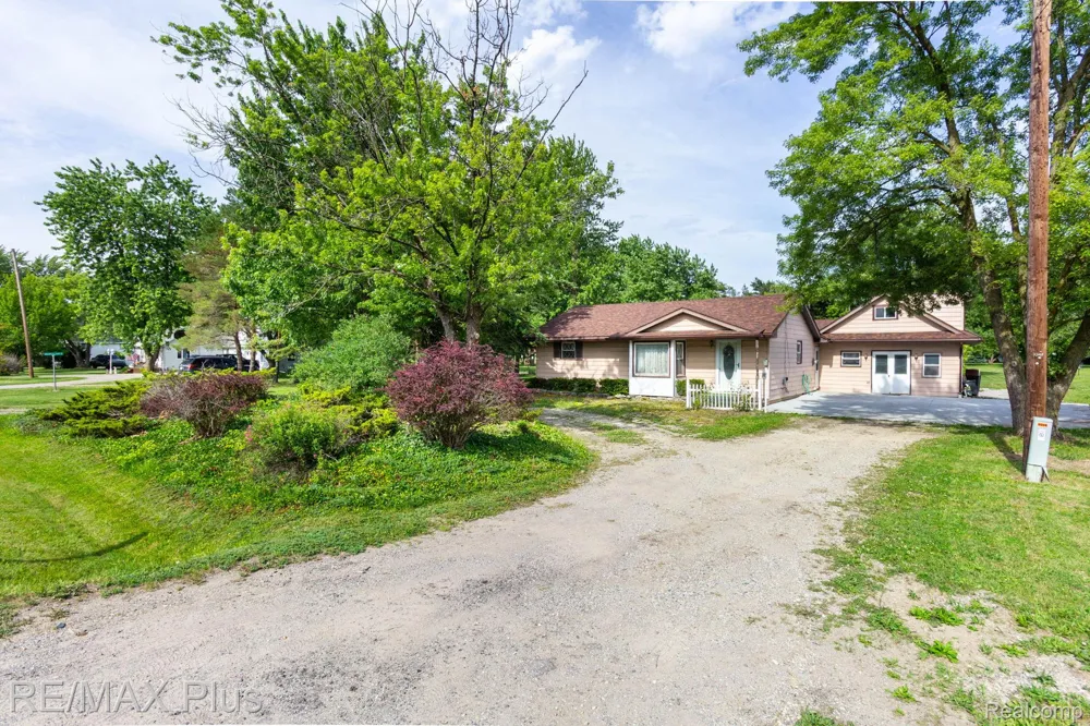 3350 Belsay Road E Genesee Charter Township, MI 48506