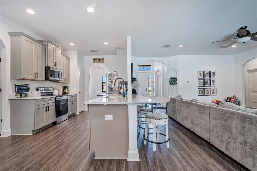 525 GANDHI DRIVE Lakeland, FL 33813