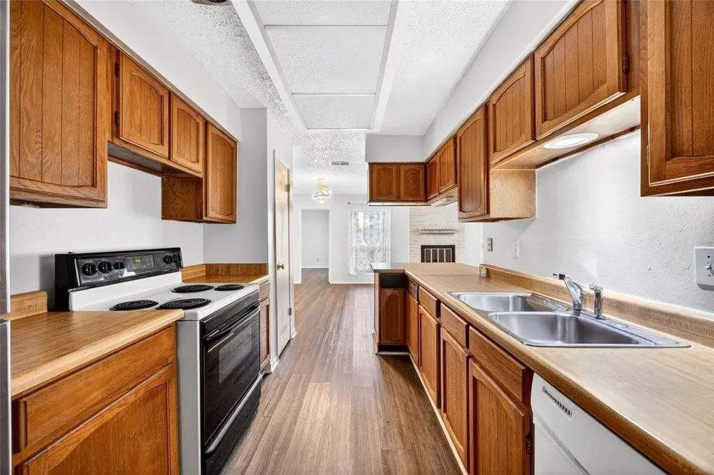 11103 Bellerive Drive Houston, TX 77072