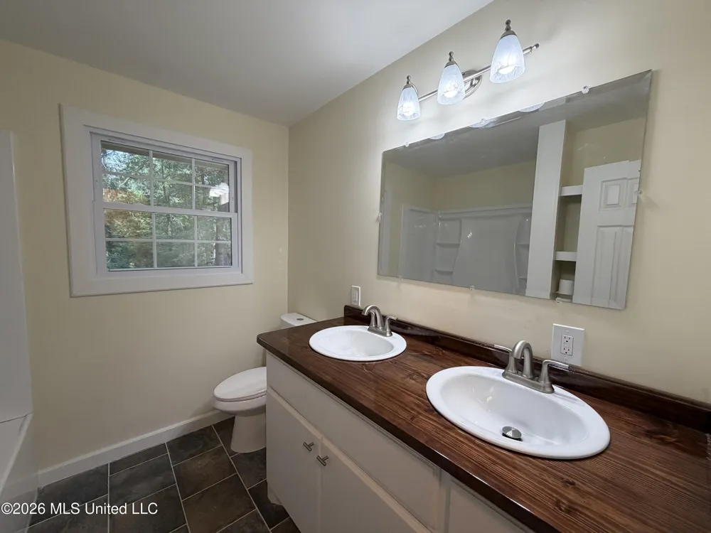 2159 Sunny Lane Road Benton, MS 39039