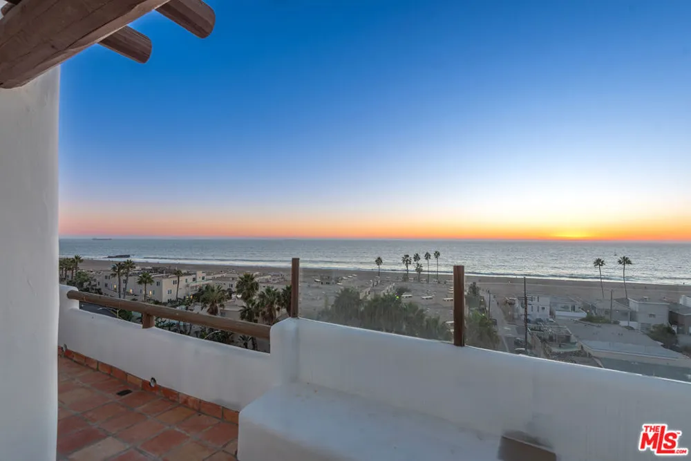 7047 Vista Del Mar Lane Playa del Rey, CA 90293
