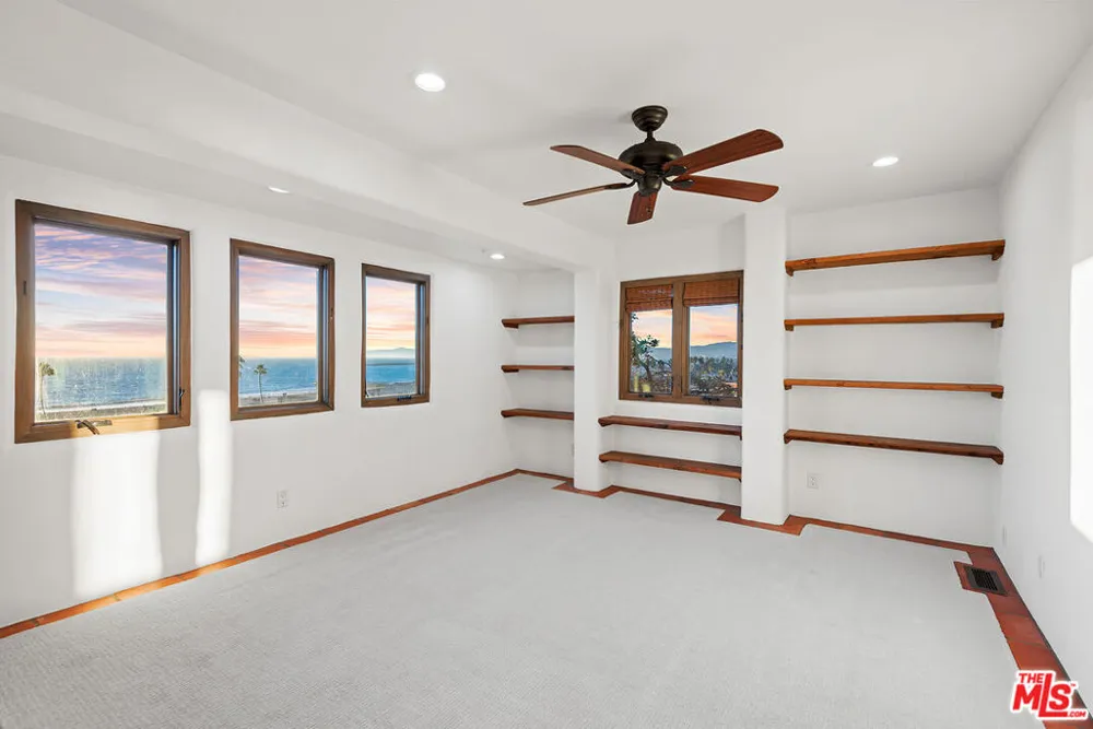 7047 Vista Del Mar Lane Playa del Rey, CA 90293