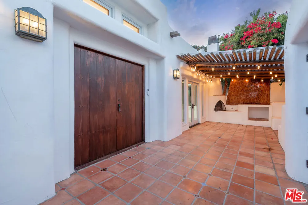 7047 Vista Del Mar Lane Playa del Rey, CA 90293