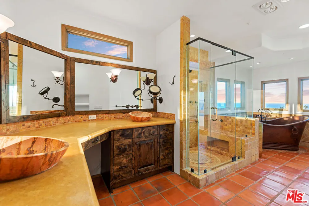 7047 Vista Del Mar Lane Playa del Rey, CA 90293