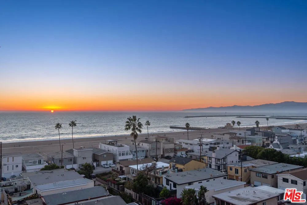 7047 Vista Del Mar Lane Playa del Rey, CA 90293