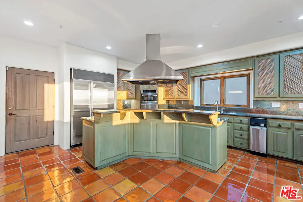 7047 Vista Del Mar Lane Playa del Rey, CA 90293