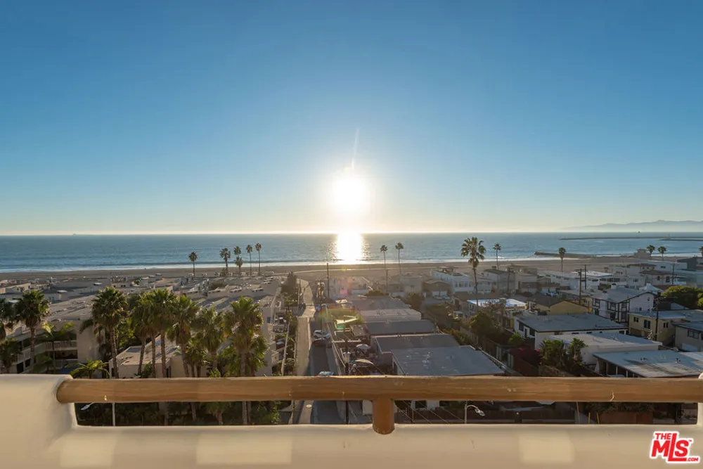 7047 Vista Del Mar Lane Playa del Rey, CA 90293