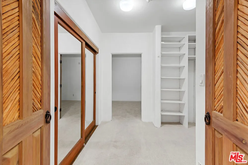 7047 Vista Del Mar Lane Playa del Rey, CA 90293