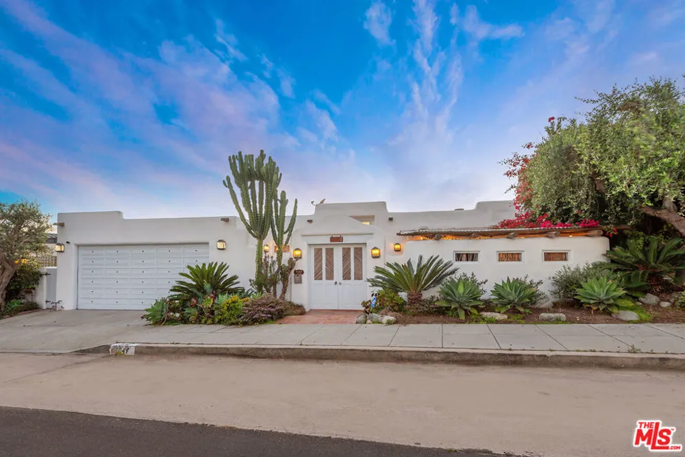 7047 Vista Del Mar Lane Playa del Rey, CA 90293