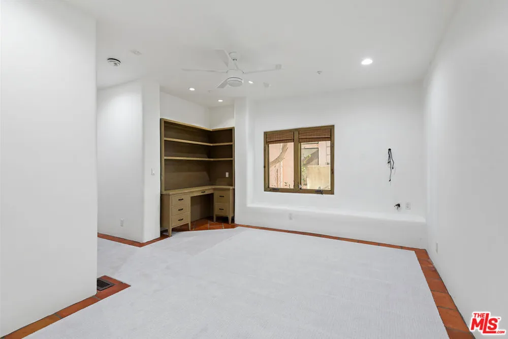 7047 Vista Del Mar Lane Playa del Rey, CA 90293