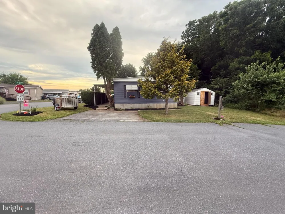 718 PALM CITY PARK Annville, PA 17003