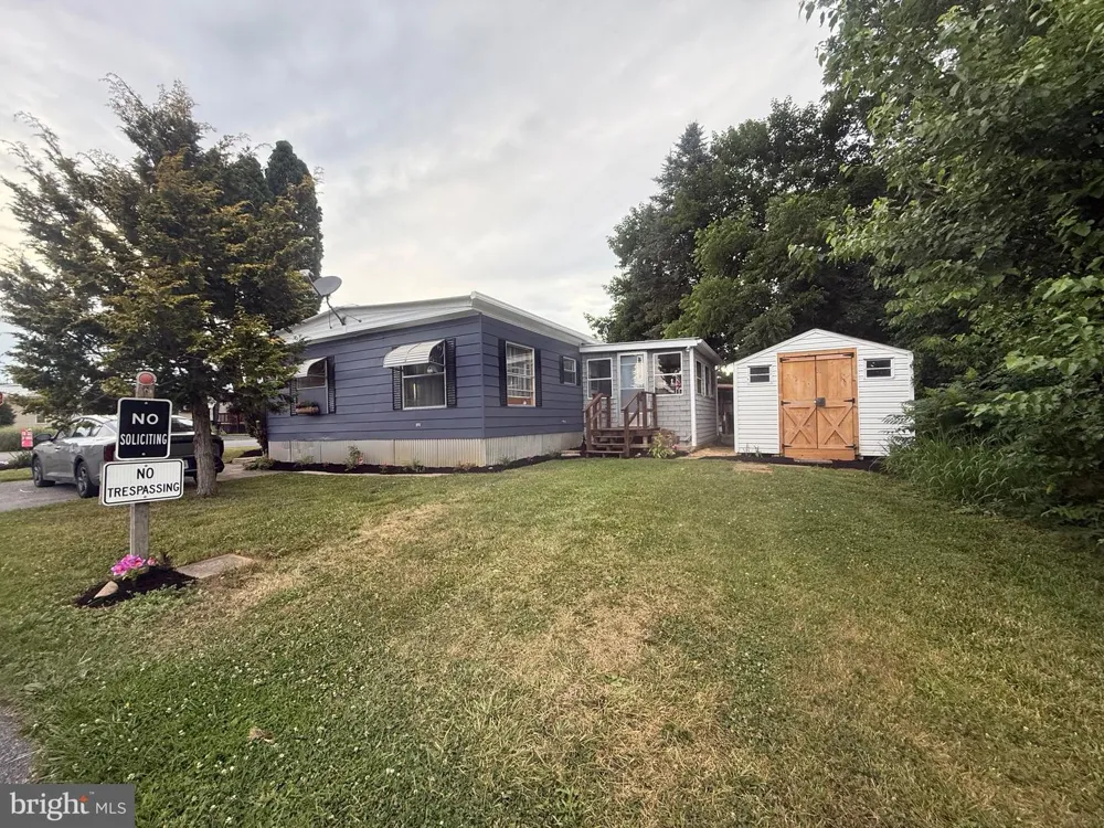 718 PALM CITY PARK Annville, PA 17003