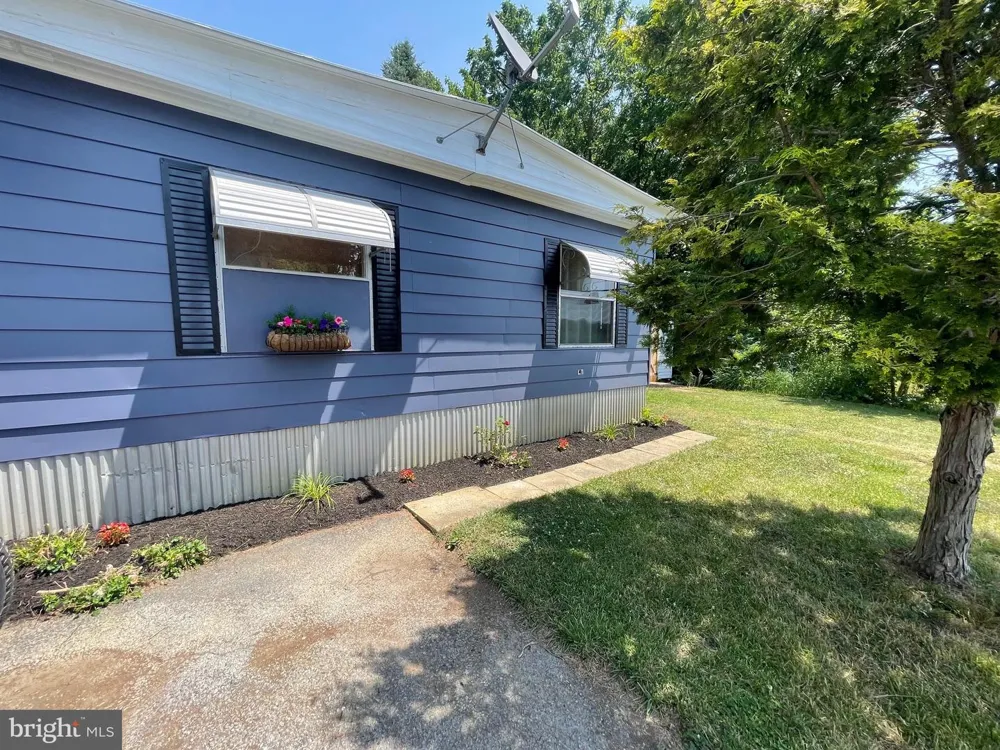 718 PALM CITY PARK Annville, PA 17003
