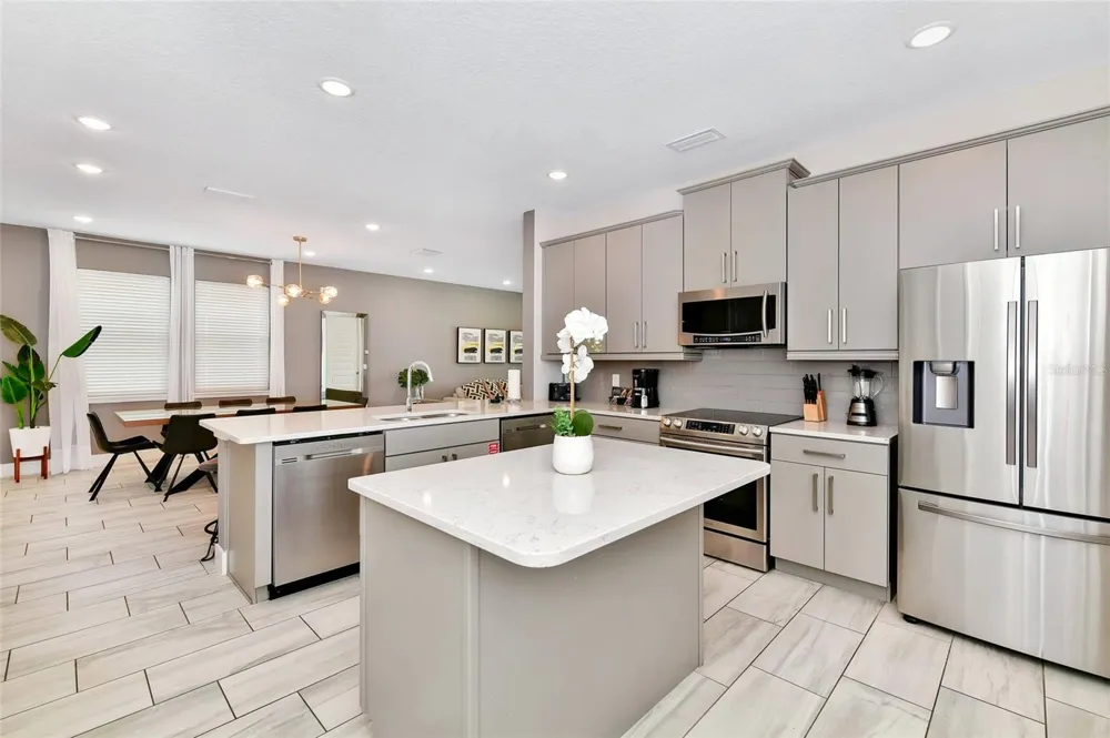 393 SOUTHFIELD STREET Kissimmee, FL 34747