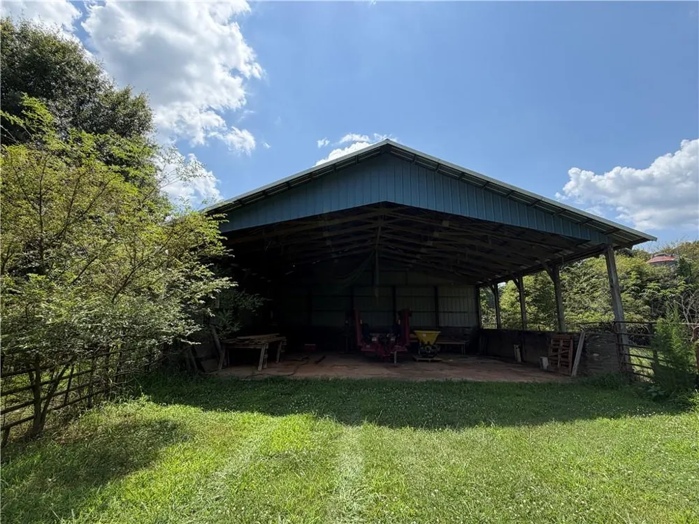 563 Martin Road Talmo, GA 30575