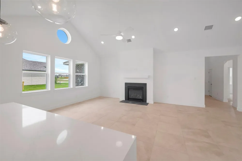 221 Dunovant Drive Sealy, TX 77474