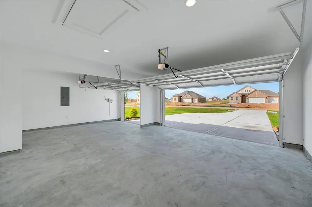 221 Dunovant Drive Sealy, TX 77474