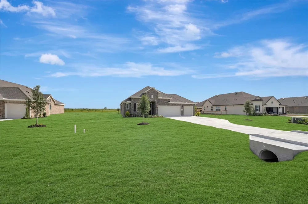 221 Dunovant Drive Sealy, TX 77474