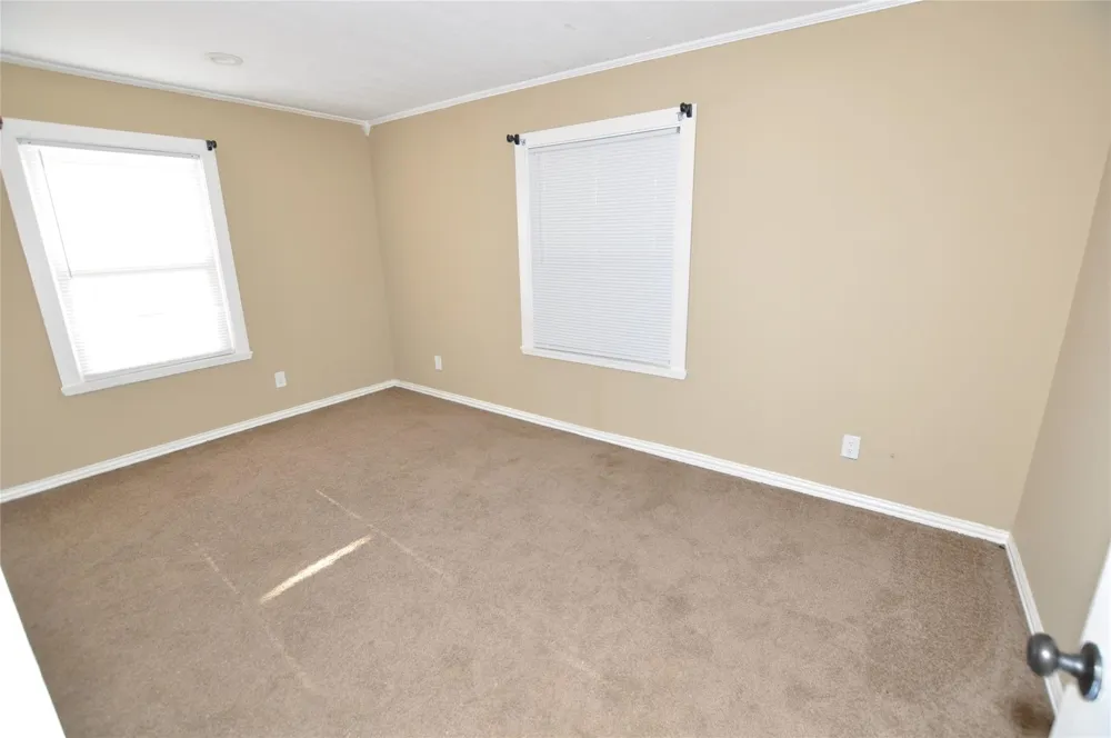 208 Blue Lake Drive Huffman, TX 77336