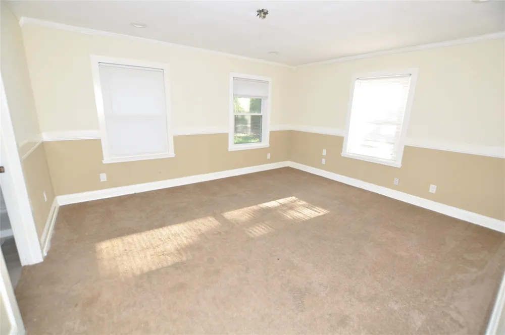 208 Blue Lake Drive Huffman, TX 77336