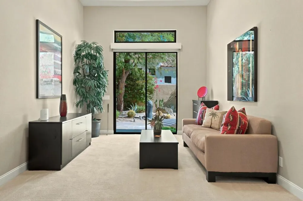 33 ViA Las Flores Rancho Mirage, CA 92270