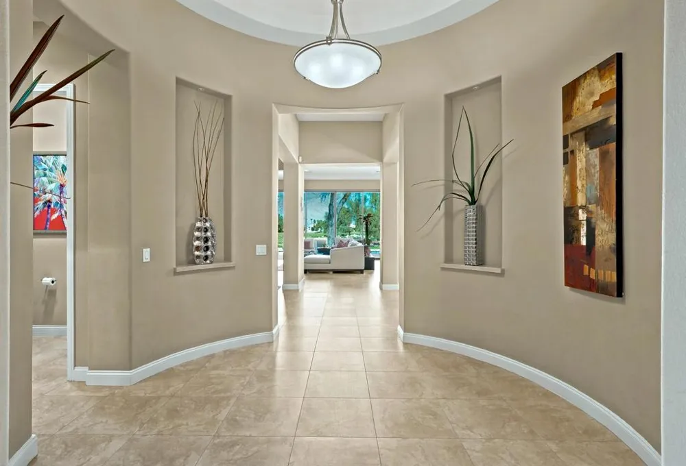 33 ViA Las Flores Rancho Mirage, CA 92270