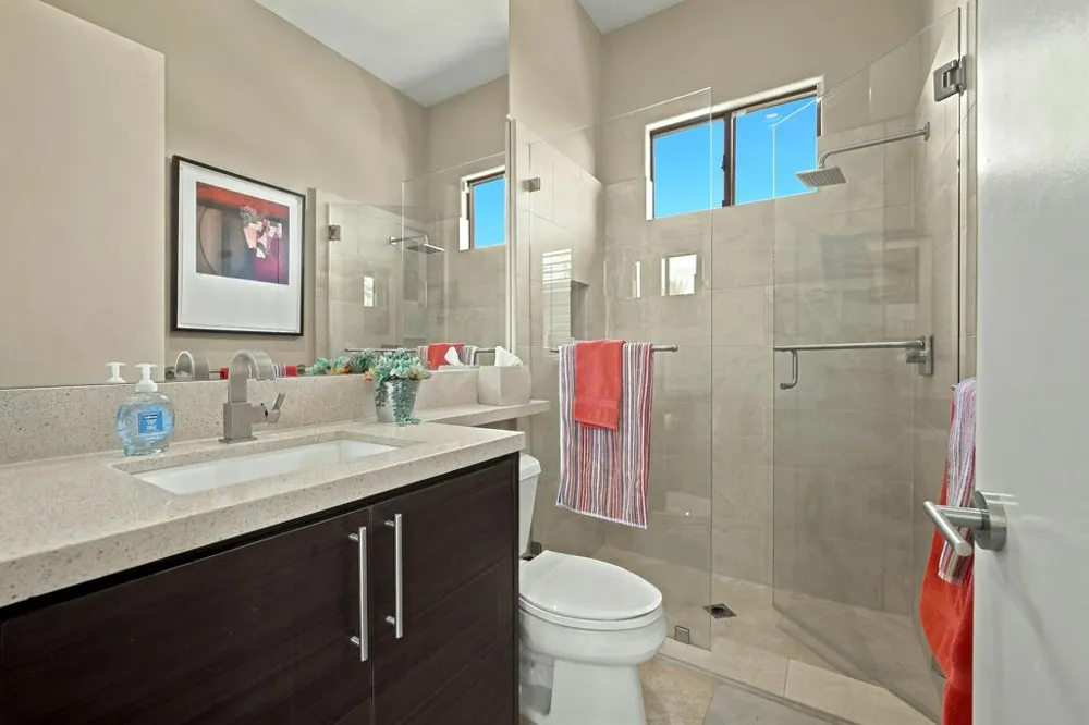 33 ViA Las Flores Rancho Mirage, CA 92270