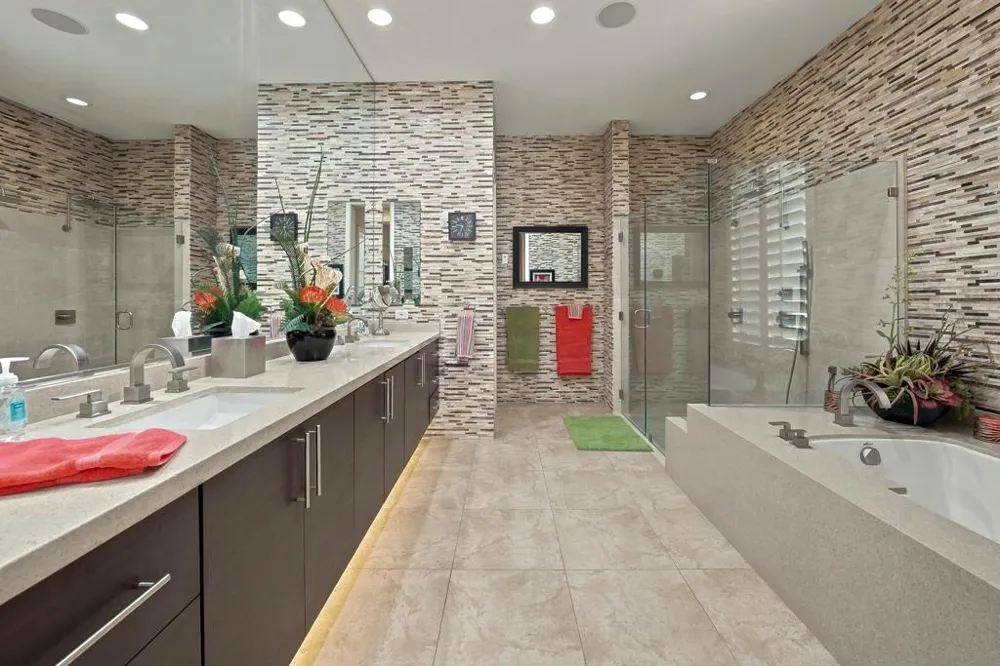 33 ViA Las Flores Rancho Mirage, CA 92270