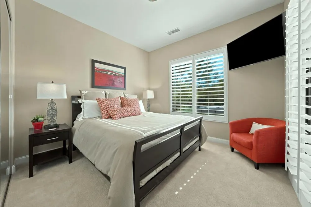 33 ViA Las Flores Rancho Mirage, CA 92270