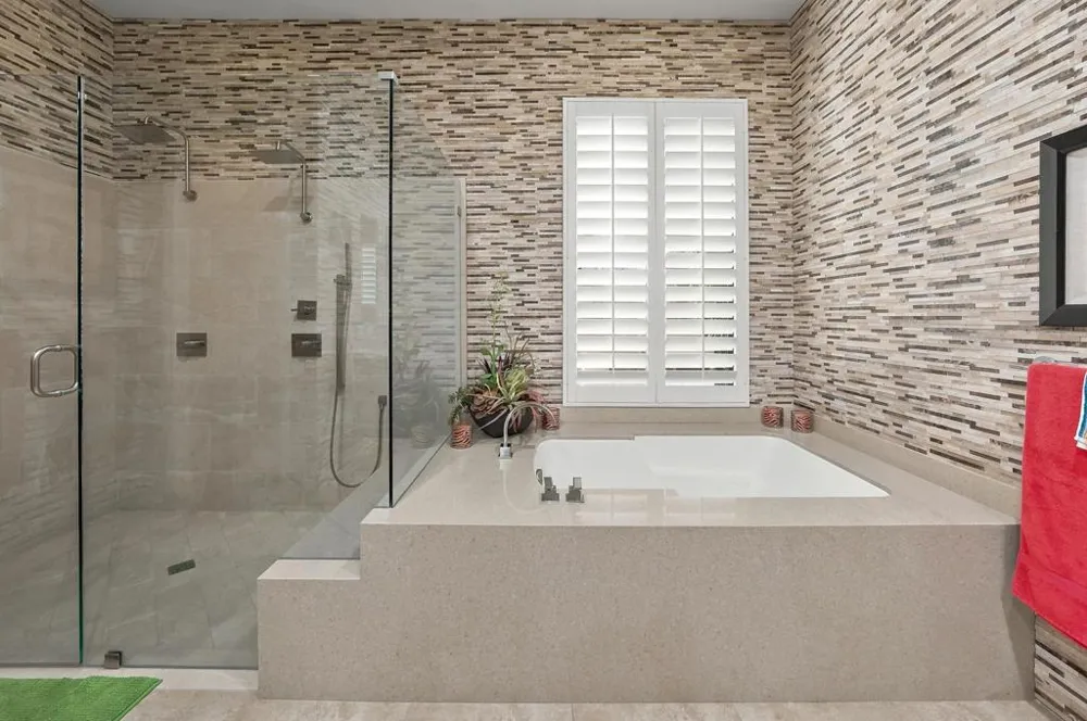 33 ViA Las Flores Rancho Mirage, CA 92270