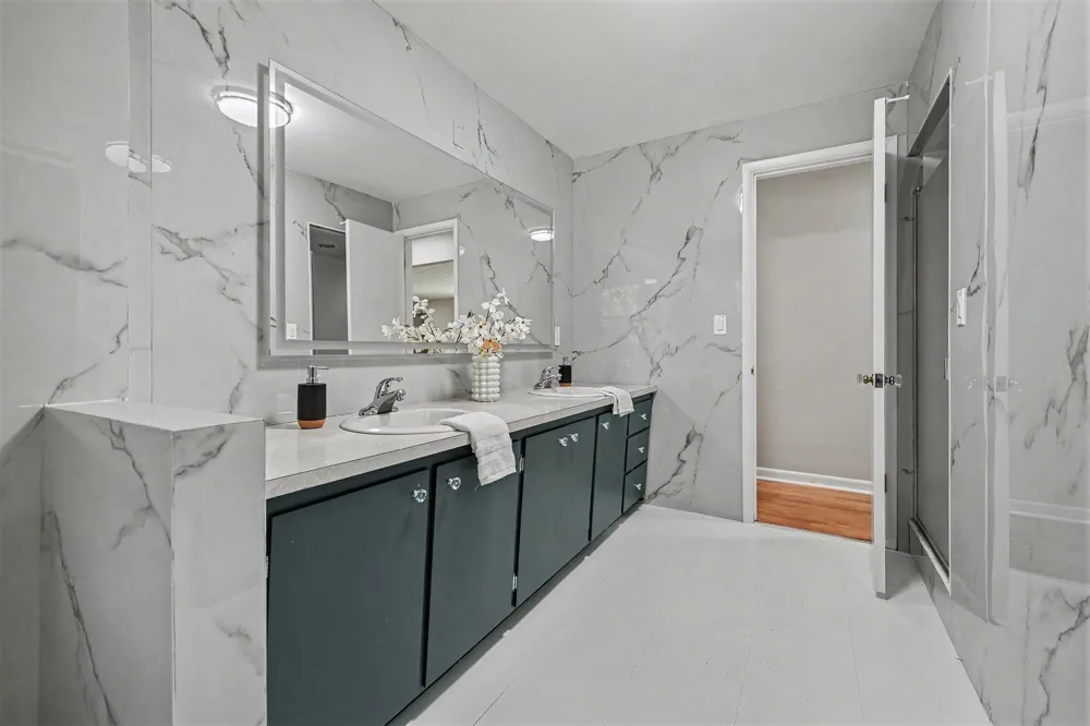 2489 Washington Avenue St. Joseph, MI 49085