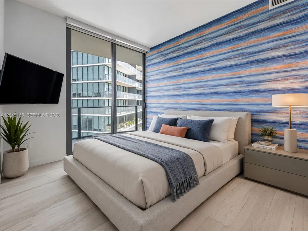 480 NE 31st St #907 Miami, FL 33137