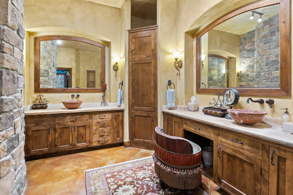660 County Road 1334 Pittsburg, TX 75686