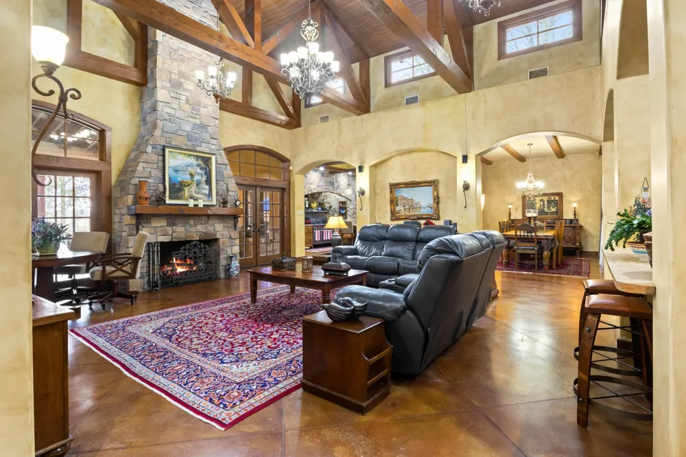 660 County Road 1334 Pittsburg, TX 75686