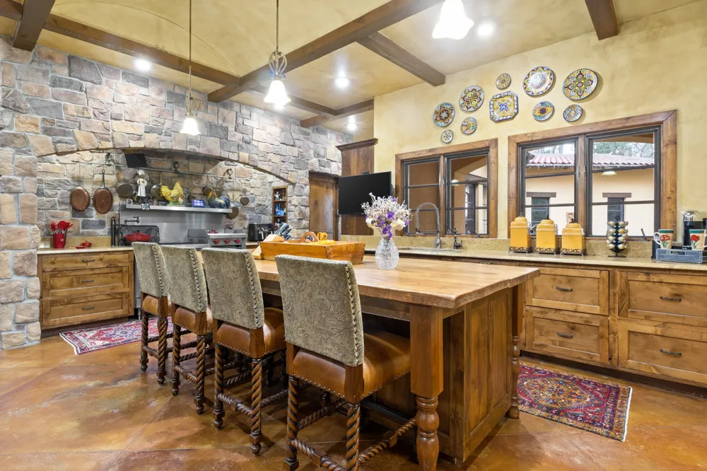 660 County Road 1334 Pittsburg, TX 75686
