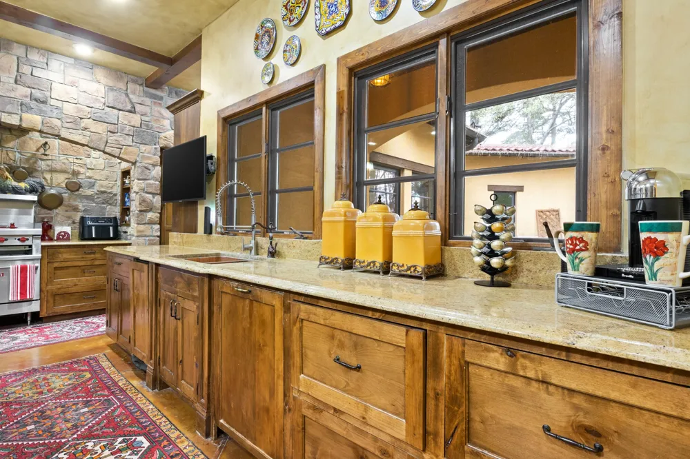 660 County Road 1334 Pittsburg, TX 75686