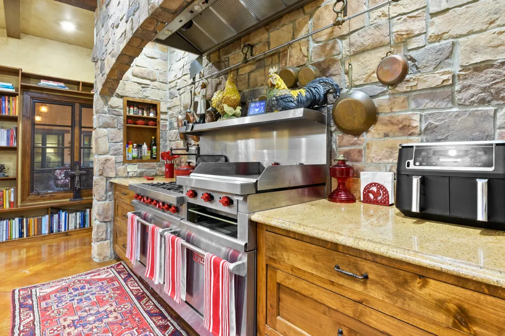 660 County Road 1334 Pittsburg, TX 75686