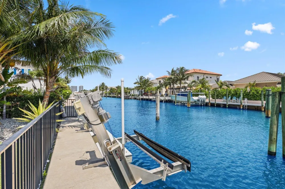 1200 Bimini Lane Riviera Beach, FL 33404