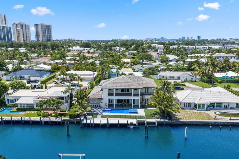 1200 Bimini Lane Riviera Beach, FL 33404