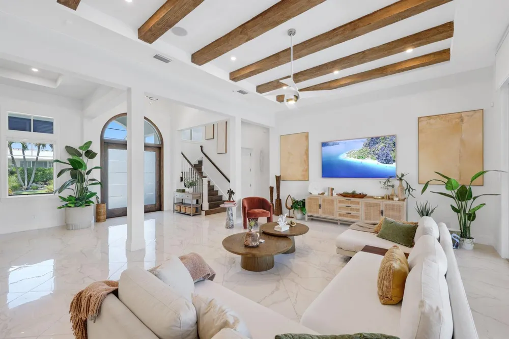 1200 Bimini Lane Riviera Beach, FL 33404