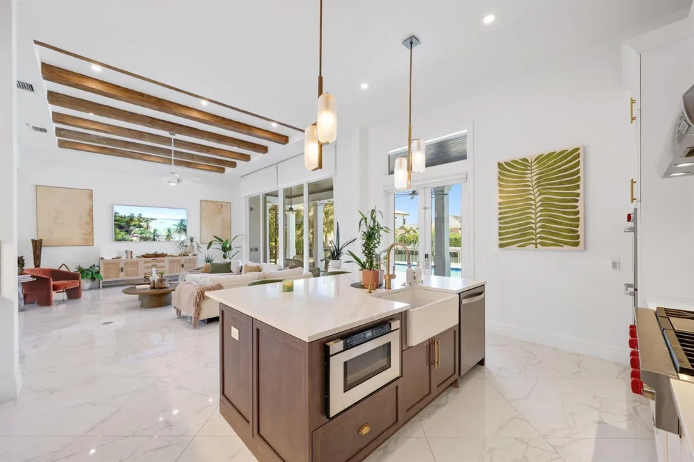 1200 Bimini Lane Riviera Beach, FL 33404