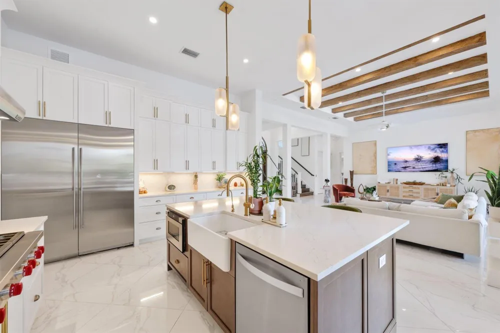 1200 Bimini Lane Riviera Beach, FL 33404