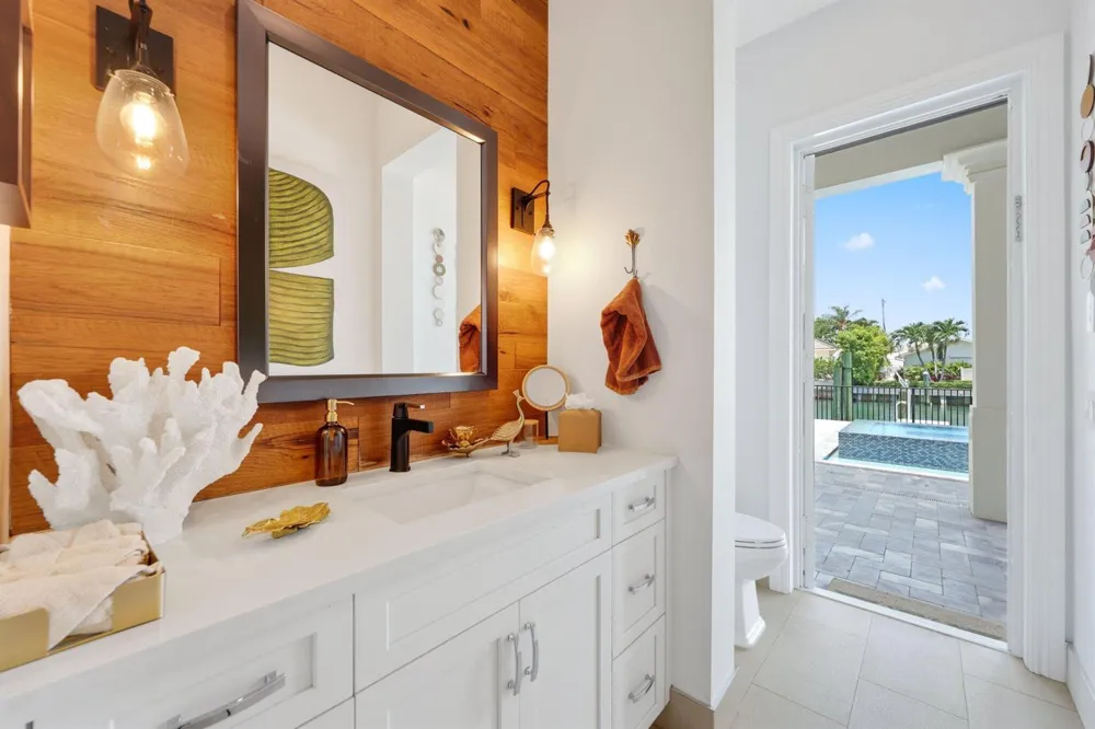 1200 Bimini Lane Riviera Beach, FL 33404