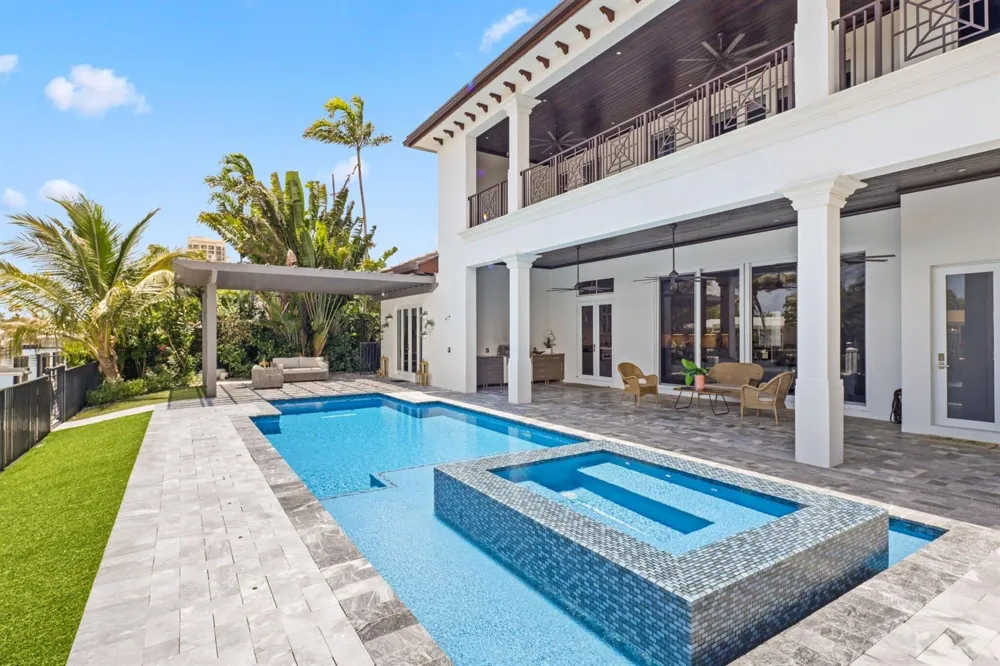 1200 Bimini Lane Riviera Beach, FL 33404
