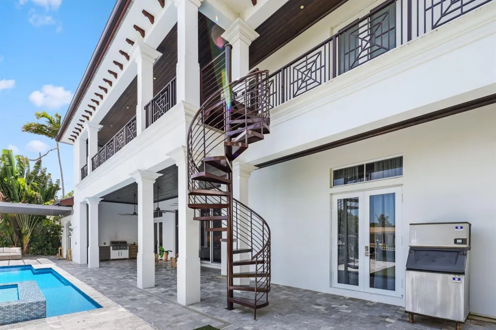 1200 Bimini Lane Riviera Beach, FL 33404