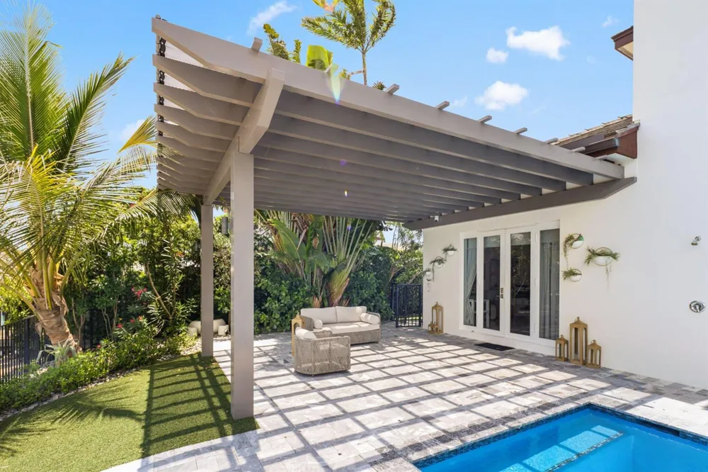 1200 Bimini Lane Riviera Beach, FL 33404