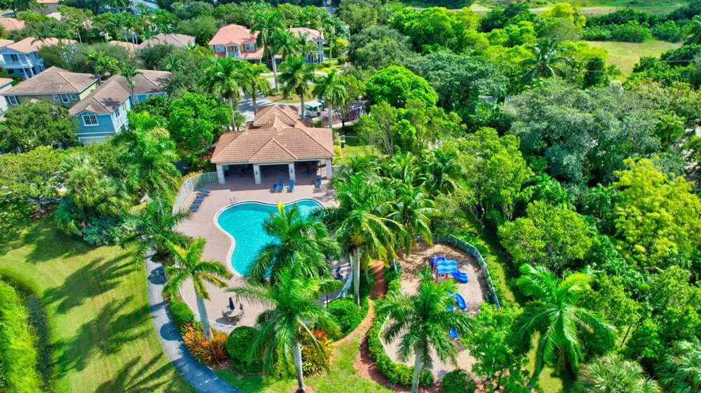 1418 W Wickham Circle #B Delray Beach, FL 33445
