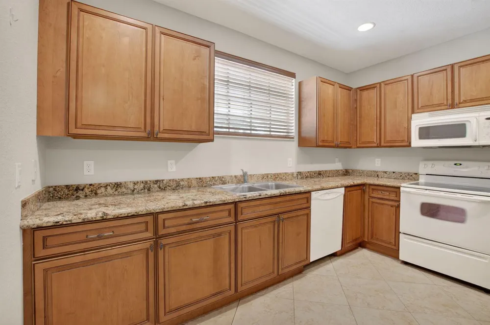 1418 W Wickham Circle #B Delray Beach, FL 33445