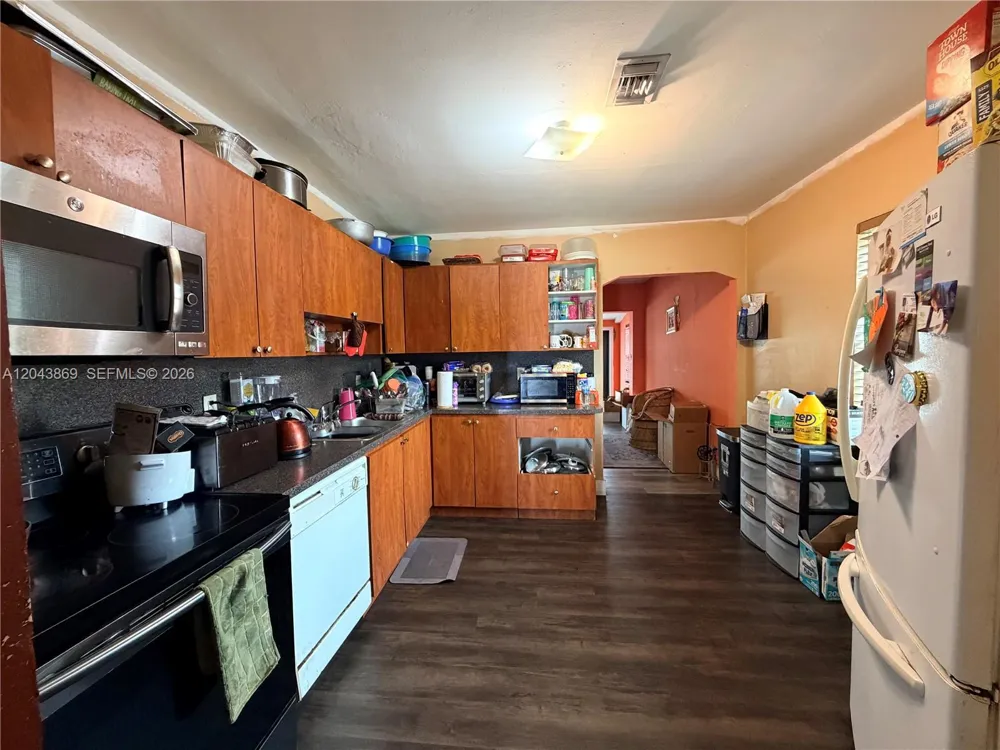 13105 NW 12th Ave North Miami, FL 33168