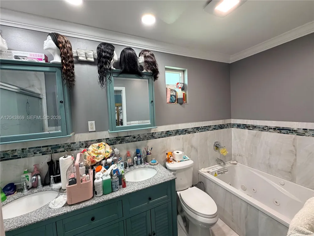 13105 NW 12th Ave North Miami, FL 33168